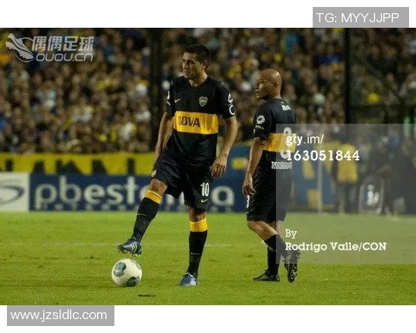 秘鲁足球明星库比的传奇之路与辉煌成就探秘